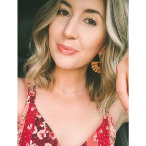 Meet your Posher, Heidi